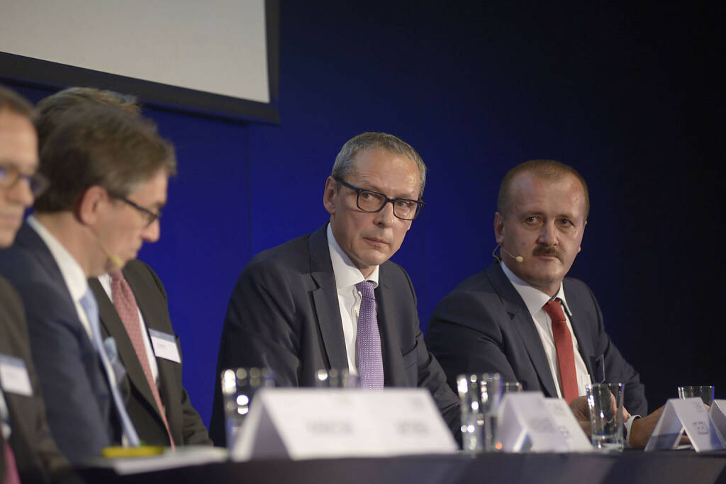 Willi Celeda (Raiffeisen Centrobank AG), Alois Wögerbauer (3 Banken-Generali Investment-Gesellschaft m.b.H.), © C.I.R.A./APA-Fotoservice/Bargad Fotograf/in: Nadine Bargad (23.10.2016) 