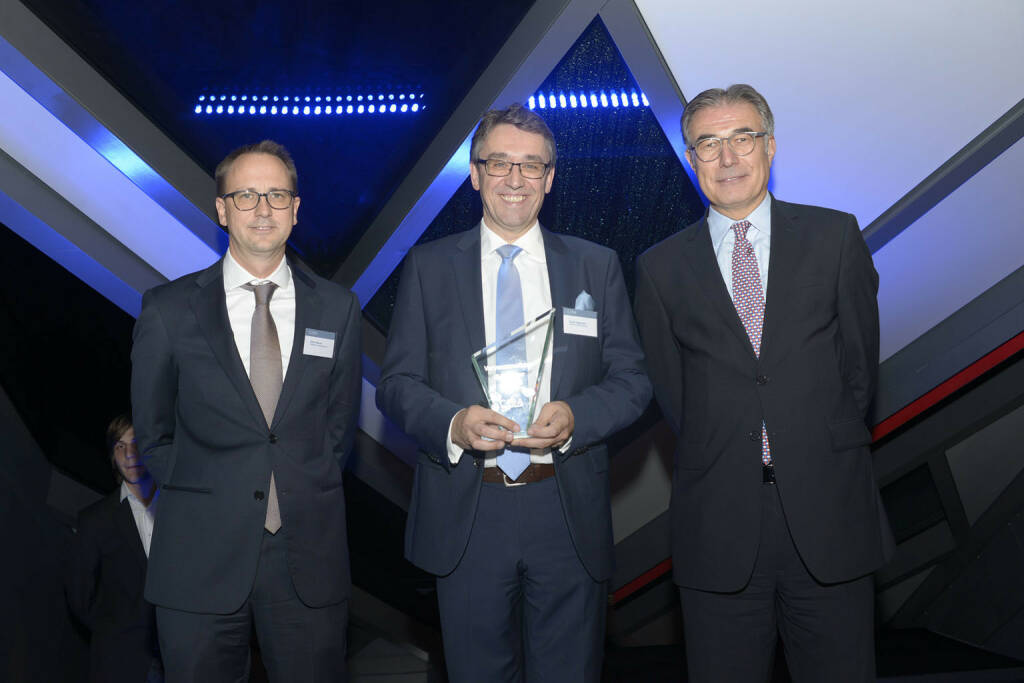 Stefan Maxian (Raiffeisen Centrobank AG, ÖVFA), Harald Hagenauer (Österr. Post), Fritz Mostböck (Erste Group Bank AG, ÖVFA), © C.I.R.A./APA-Fotoservice/Bargad Fotograf/in: Nadine Bargad (23.10.2016) 