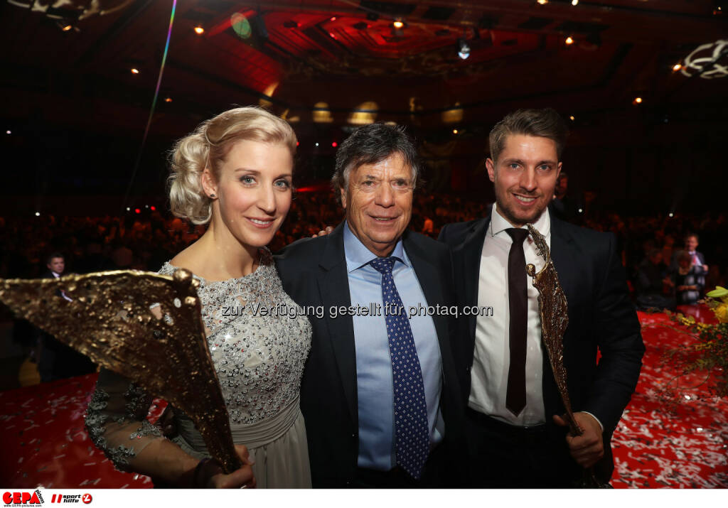 Eva-Maria Brem (AUT), president Peter Schroecksnadel (OESV) and Marcel Hirscher (AUT) Photo: GEPA pictures/ Hans Oberlaender (28.10.2016) 