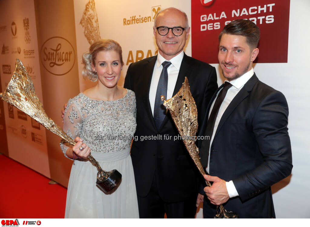 Eva-Maria Brem (AUT), president Karl Stoss (OEOC) and Marcel Hirscher (AUT) Photo: GEPA pictures/ Walter Luger (28.10.2016) 