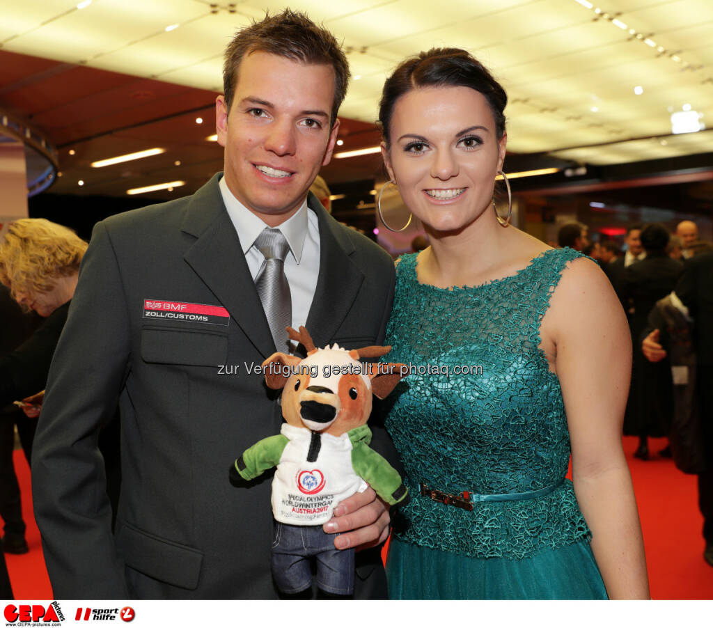 Andreas Oneo (AUT) and his  girlfriend Photo: GEPA pictures/ Walter Luger (28.10.2016) 