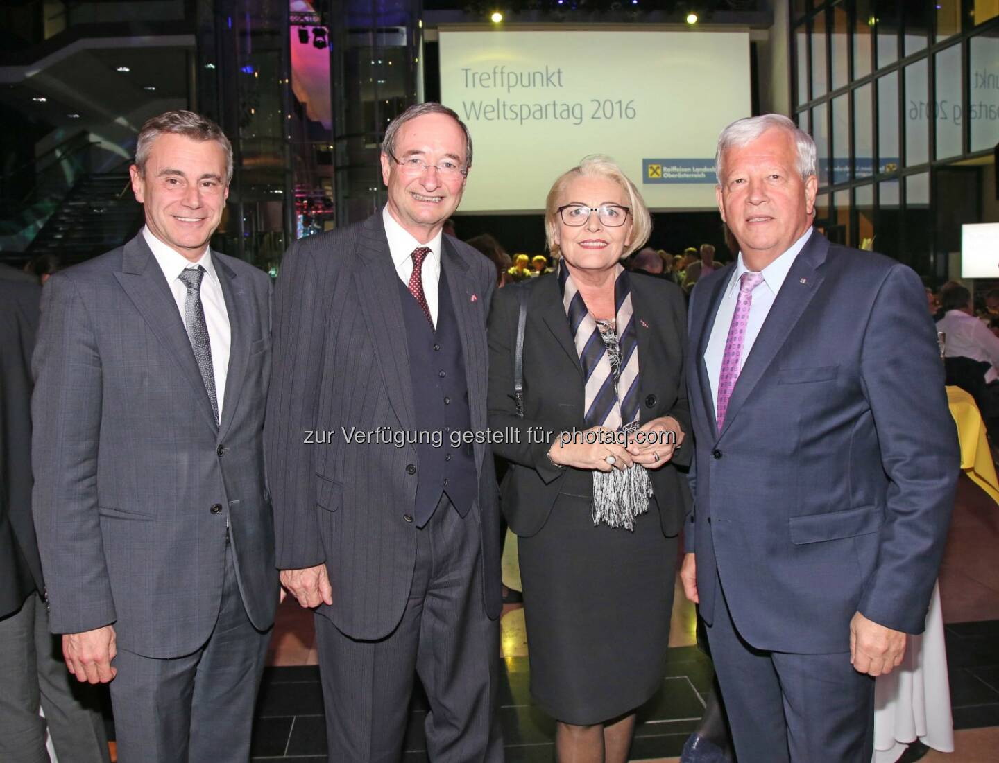 Heinrich Schaller (RLB OÖ-Generaldirektor), Christoph Leitl (WKO-Präs.), Anna Maria Hochhauser (Generalsekretärin Wirtschaftskammer Österreich), Jakob Auer (RLB OÖ-Aufsichtsratspräsident)