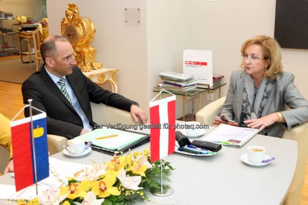 Maria Fekter mit Regierungschef Adrian Hasler (Liechtenstein), © BMF (02.05.2013) 