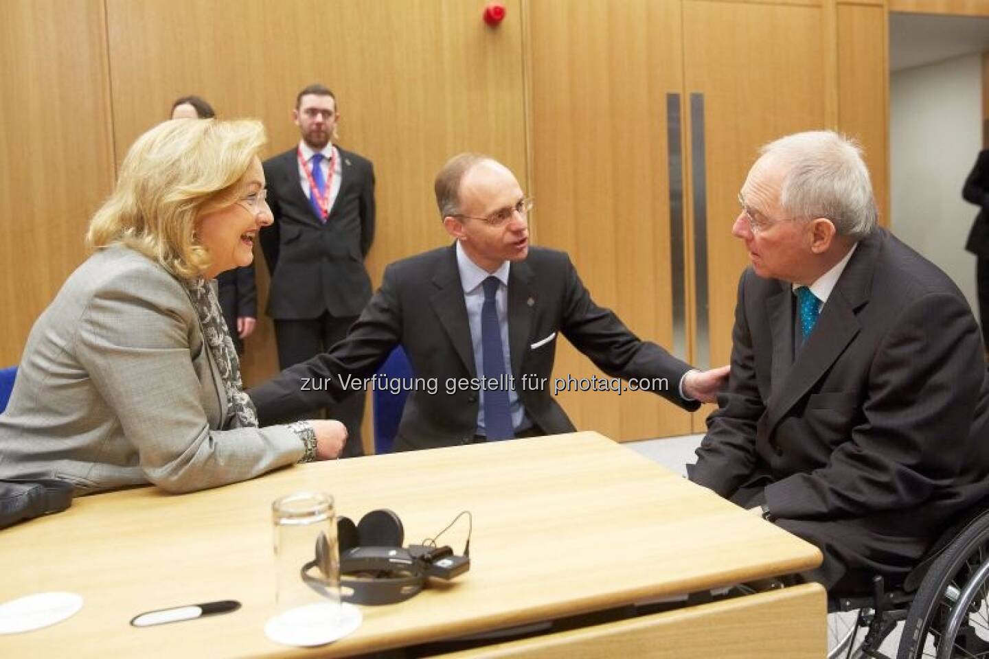 Maria Fekter  im Gespräch mit dem luxemburgischen Finanzminister Luc Frieden (mi.) und dem deutschen Finanzminister Wolfgang Schäuble (re.)