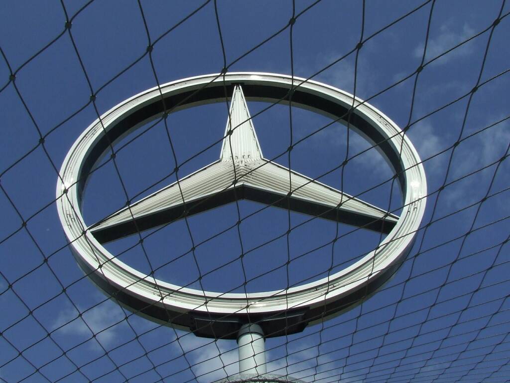 Mercedes Stern, Daimler (Bild: Pixabay/PublicDomainPictures https://pixabay.com/de/autoindustrie-daimler-mercedes-558355/ ) (09.11.2016) 