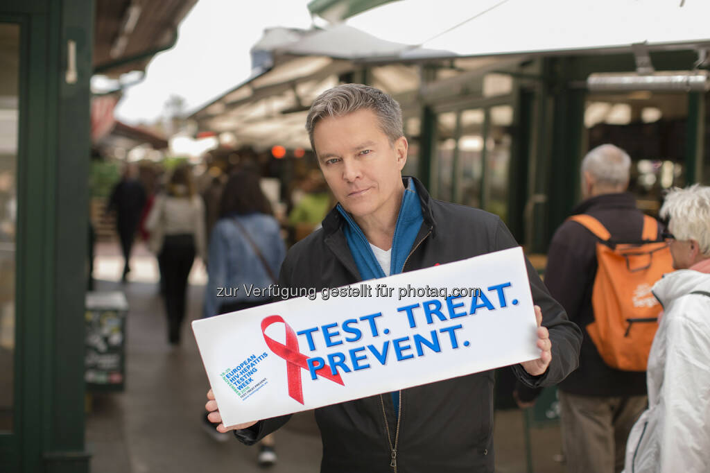 Alfonds Haider - Aids Hilfe Wien: Alfons Haider, Testbotschafter der Europäischen HIV und Hepatitistestwoche (Fotograf: Juergen Hammerschmid), © Aussender (17.11.2016) 