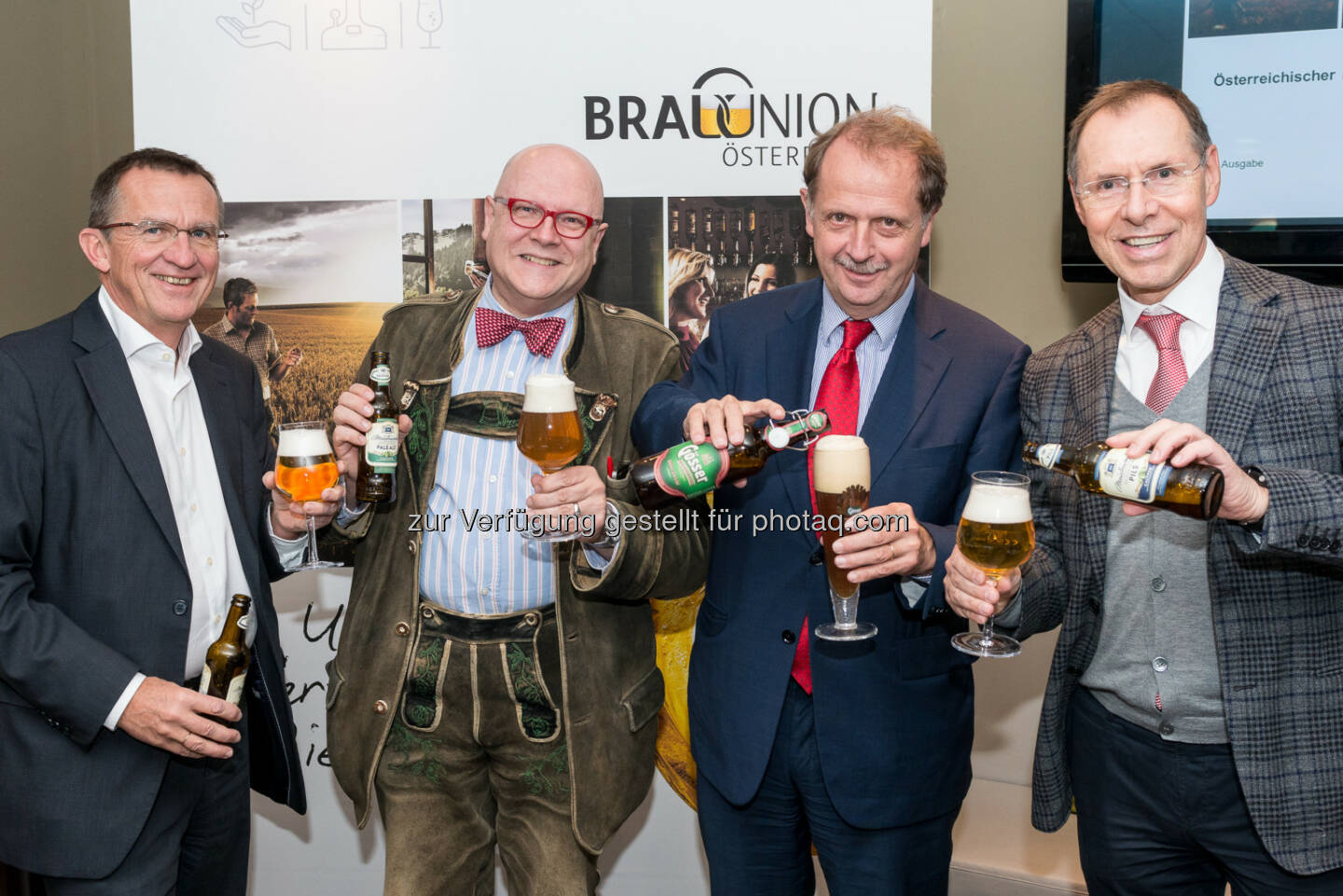 Andreas Stieber, Marketingdirektor Brau Union Österreich; Bierpapst Conrad Seidl; Markus Liebl, Generaldirektor Brau Union Österreich; Andreas Hunger, Geschäftsführer Gastronomie Brau Union Österreich: Brau Union Österreich AG: Bierkulturbericht 2016: Für drei Viertel der Österreicher ist nachhaltig gebrautes Bier wichtig (C) Vogus