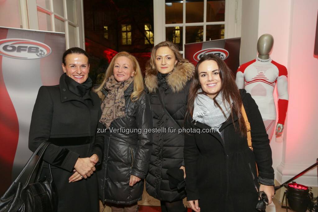 Angelika Waldingbrett - Wiener Börse Punsch 2016, © Wiener Börse AG/APA-Fotoservice/Tanzer (02.12.2016) 