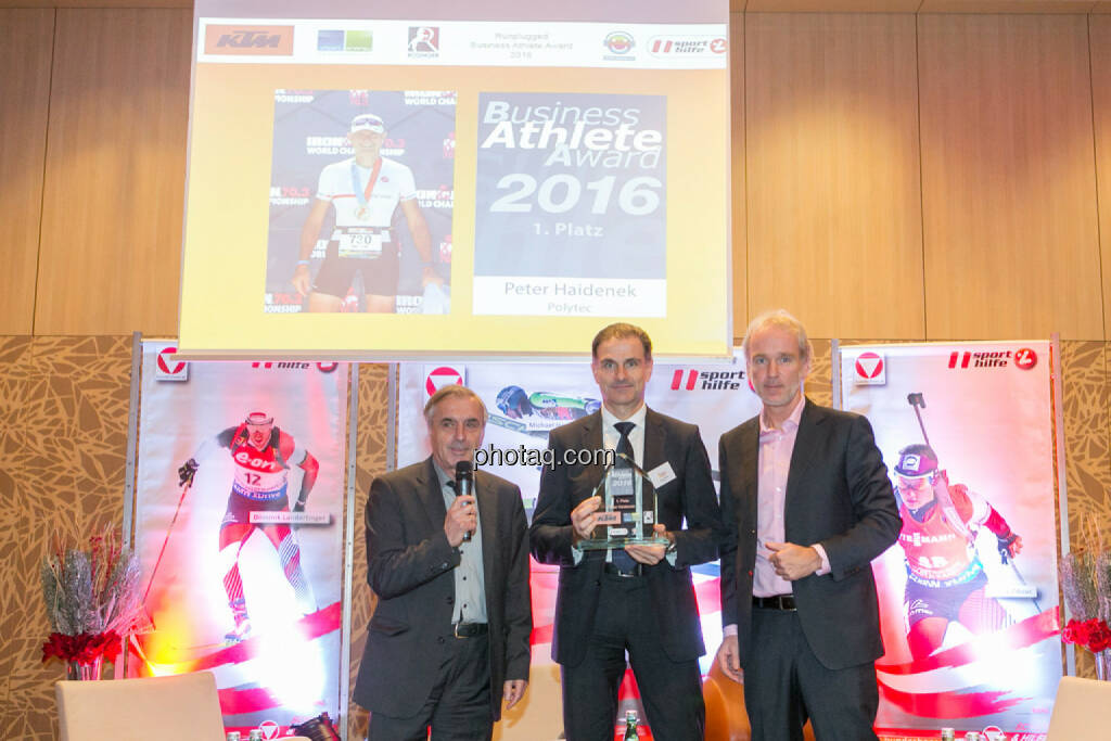 Hans Huber, Peter Haidenek (Polytec, Sieger Business Athlete Award 2016), Christian Drastil (BSN), © Martina Draper/photaq (06.12.2016) 