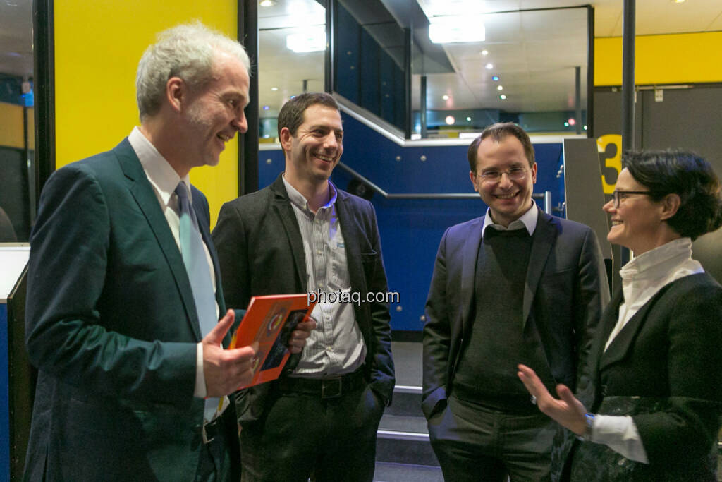 Christian Drastil (BSN), Michael Lipper (Conda), Paul Pöltner (Conda), Gerda Königstorfer (Rosenbauer), © Martina Draper/photaq (13.12.2016) 