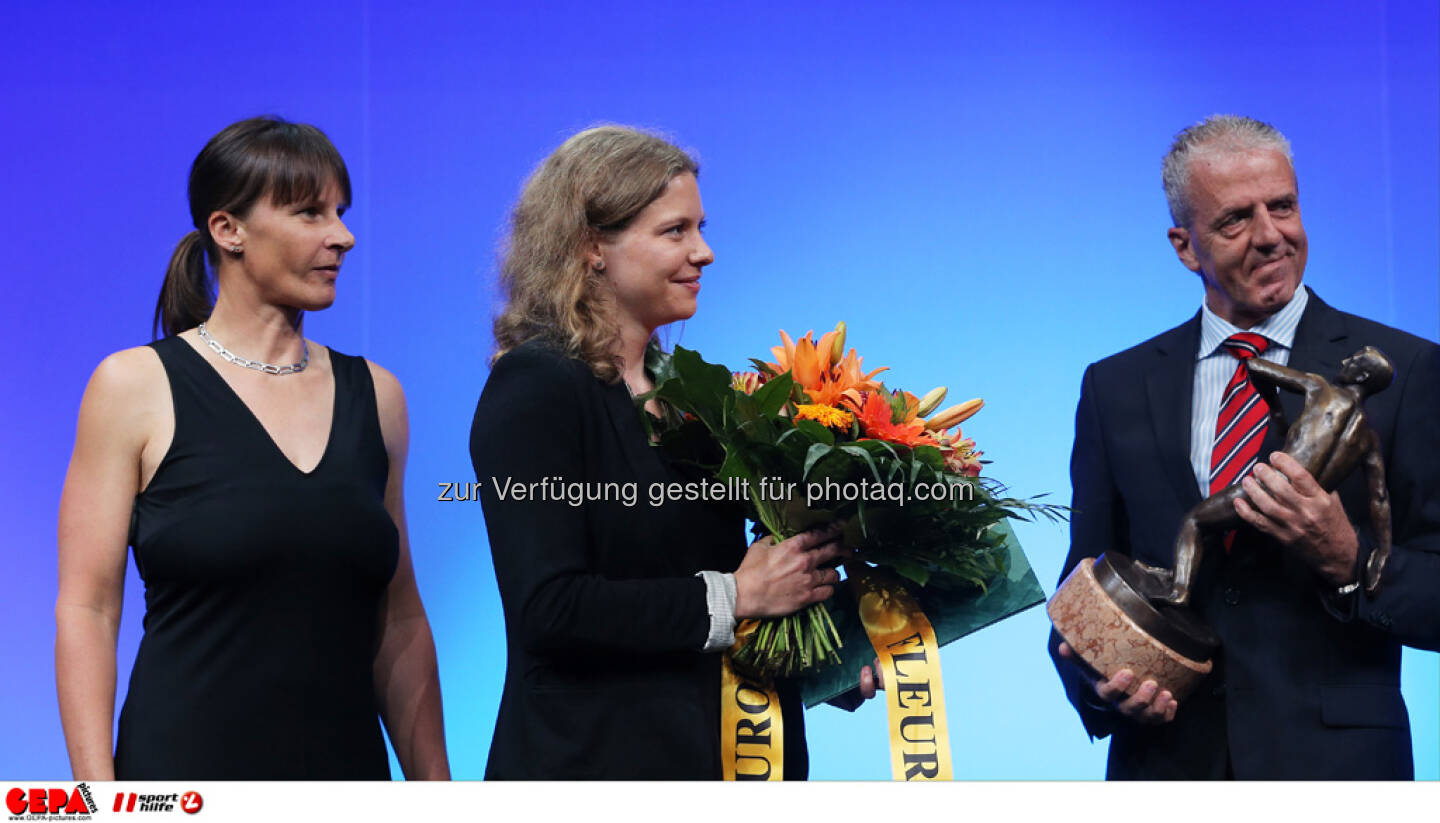 Uschi Profanter, Trainerin Barbara Helbich und Gerhard Widmann (ASKOE Steiermark). Trainerin des Jahres, Foto: GEPA pictures/ Markus Oberlaender