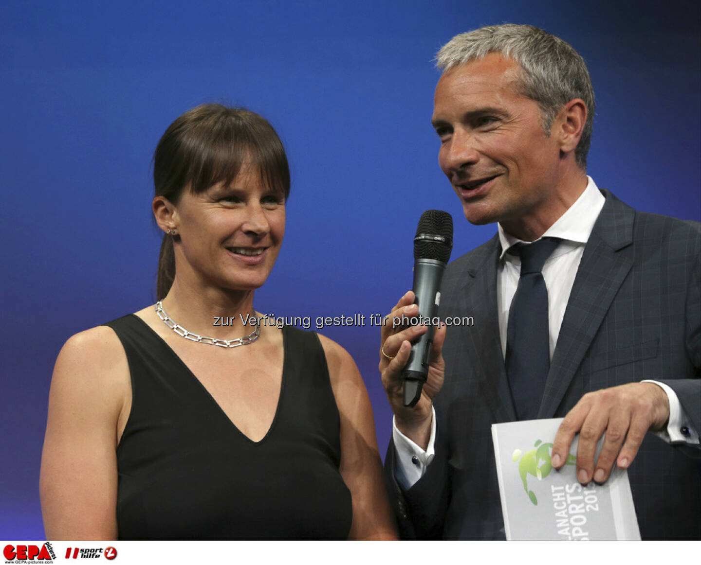 Uschi Profanter und Moderator Rainer Pariasek, Foto: GEPA pictures/ Markus Oberlaender