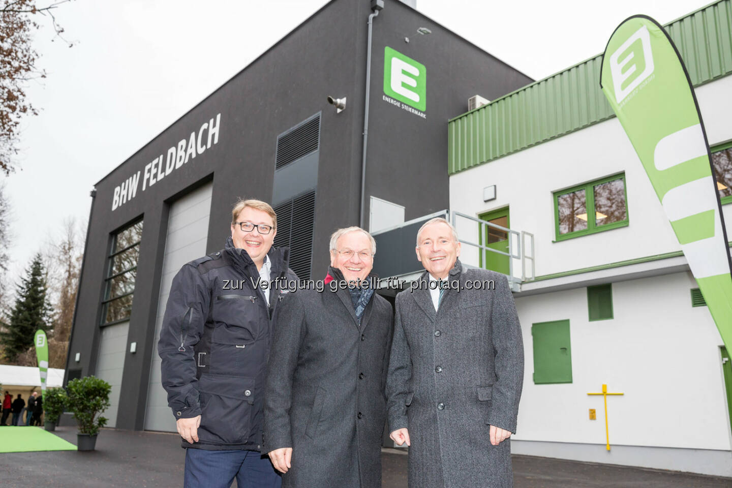  Vorstandsdirektor Martin Graf, Bürgermeister von Feldbach Josef Ober und Vorstandssprecher Christian Purrer: Energie Steiermark AG: Neues Biomasse-Heizwerk nach Großbrand in Feldbach eröffnet (C) Energie Steiermark