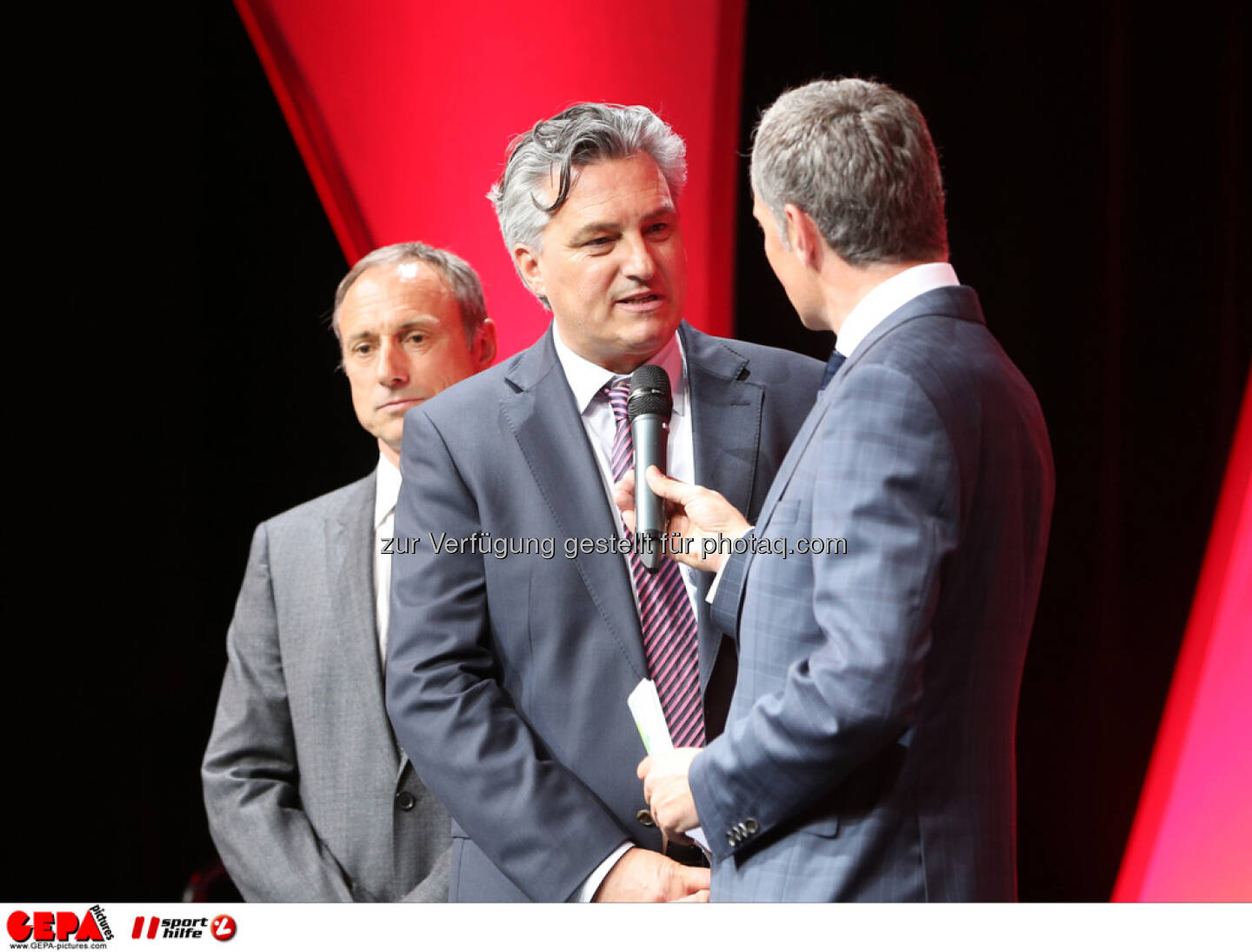 Geschaeftsfuehrer Anton Schutti (Sporthilfe), Hubert Patterer (Kleine Zeitung) und Moderator Rainer Pariasek, Foto: GEPA pictures/ Markus Oberlaender