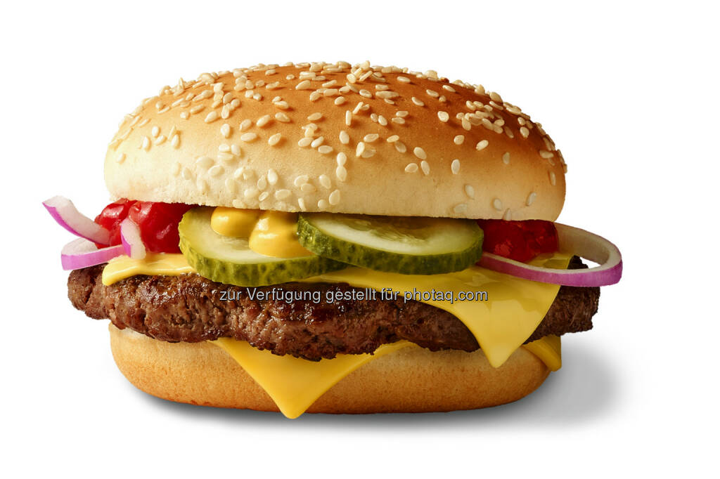 Mit dabei beim McDeal: der Royal Cheese Deal - McDonald's Österreich: Vier neue Burger um je 2 Euro bei McDonald’s Österreich (Bild: McDonald’s Österreich), © Aussendung (02.01.2017) 