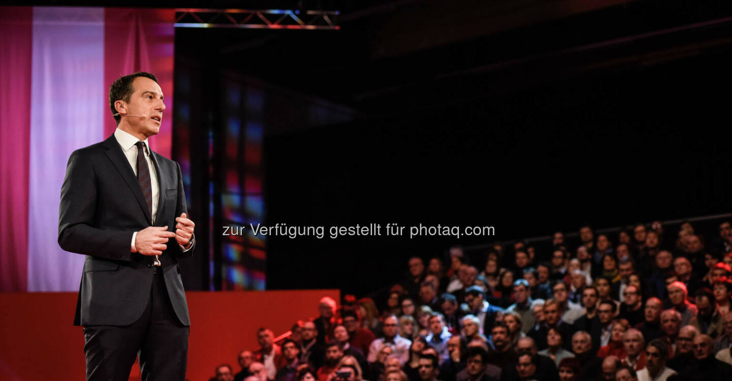 Rede von Christian Kern (SPÖ) in der Messehalle in Wels (Bild: SPÖ)