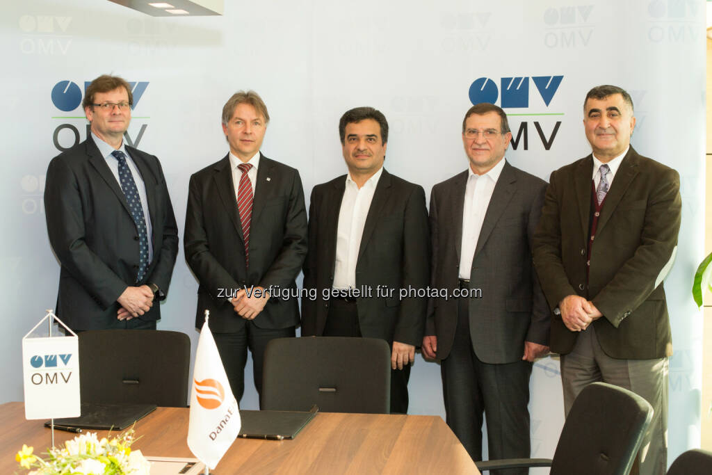 Erwin Kröll (OMV Senior Vice President MEA Hub), Johann Pleininger (OMV Vorstandsmitglied verantwortlich für Upstream), Mohammad Iravani (CEO and Chairman of the Board of Dana Energy), S. Mostafa Khoee (Dana Energy Board Member for Upstream), Naghi Iravani (Managing Director of Dana Oil Services): OMV Aktiengesellschaft: OMV und das iranische Unternehmen Dana Energy unterzeichnen Memorandum of Understanding (C) OMV, © Aussendung (25.01.2017) 