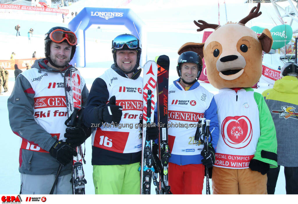 Ski for Gold Charity Race. Image shows Philipp Walcher, Mathias Schattleitner, Gottlieb Stocker and mascot Luis. Keywords: Special Olympics World Winter Games, SOWWG Austria 2017 preview. Photo: GEPA pictures/ Harald Steiner (26.01.2017) 