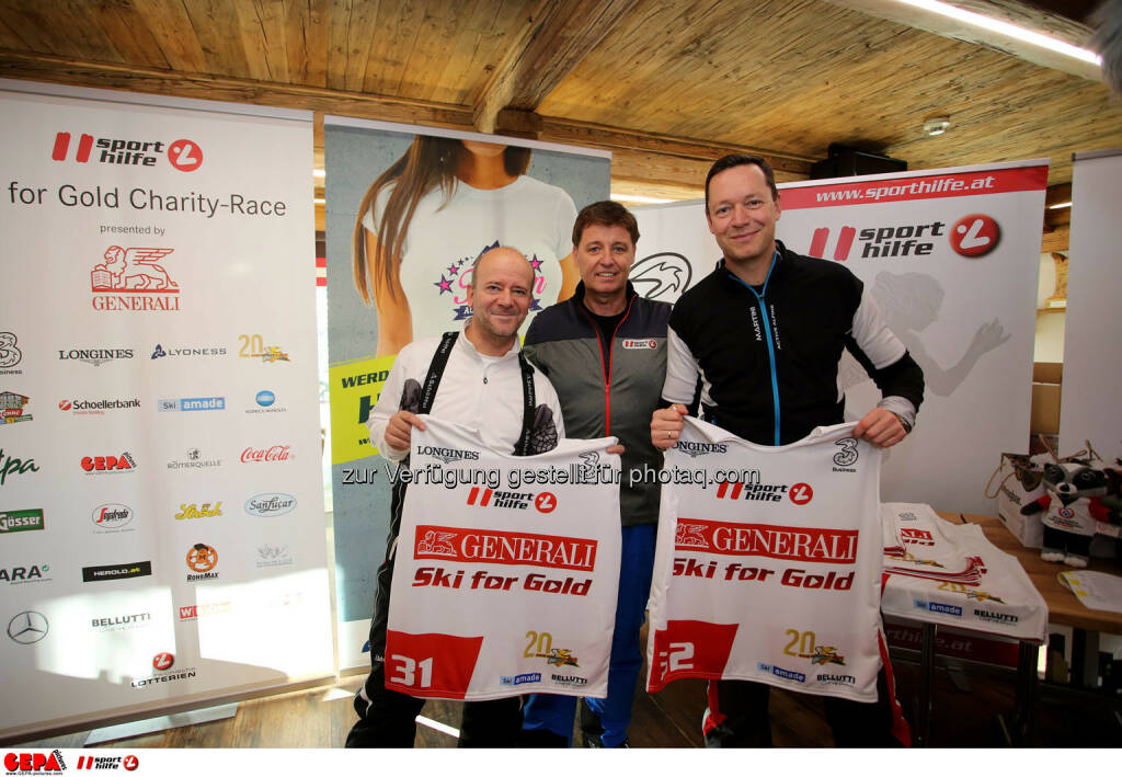 Ski for Gold Charity Race. Image shows Andy Lee Lang, managing director Harald Bauer (Sporthilfe) and Alex Kristan. Photo: GEPA pictures/ Daniel Goetzhaber (26.01.2017) 
