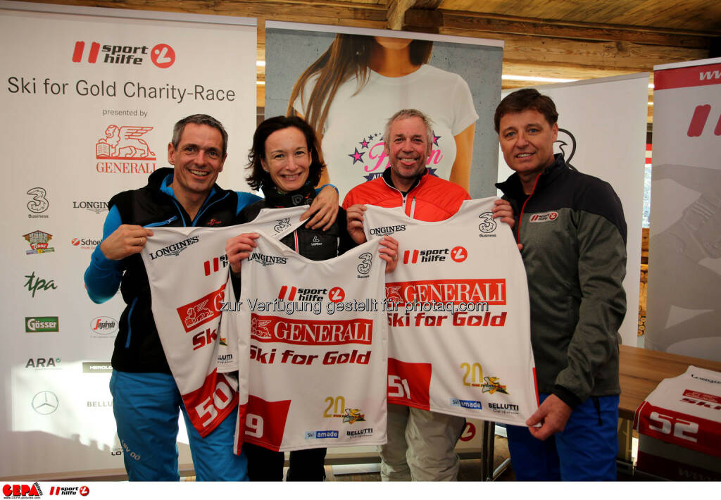 Ski for Gold Charity Race. Image shows Horst Felbermayr, Andrea Felbermayr, Andreas Grossek and managing director Harald Bauer (Sporthilfe). Photo: GEPA pictures/ Daniel Goetzhaber (26.01.2017) 