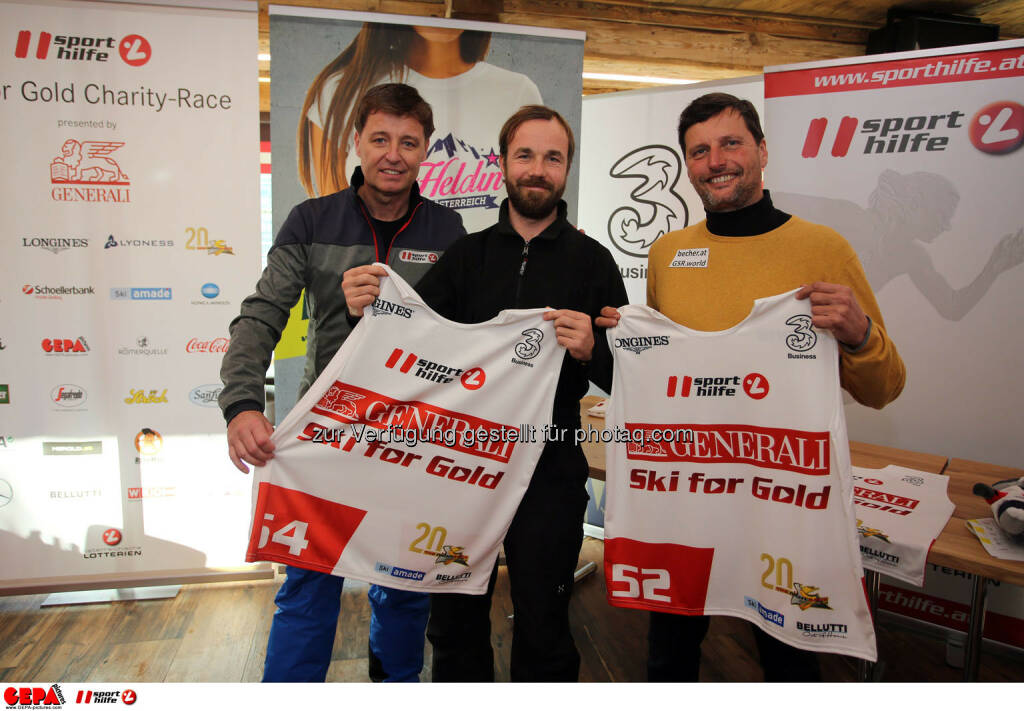 Ski for Gold Charity Race. Image shows managing director Harald Bauer (Sporthilfe), Oliver Witvoet and Gerfried Seeber. Photo: GEPA pictures/ Daniel Goetzhaber (26.01.2017) 