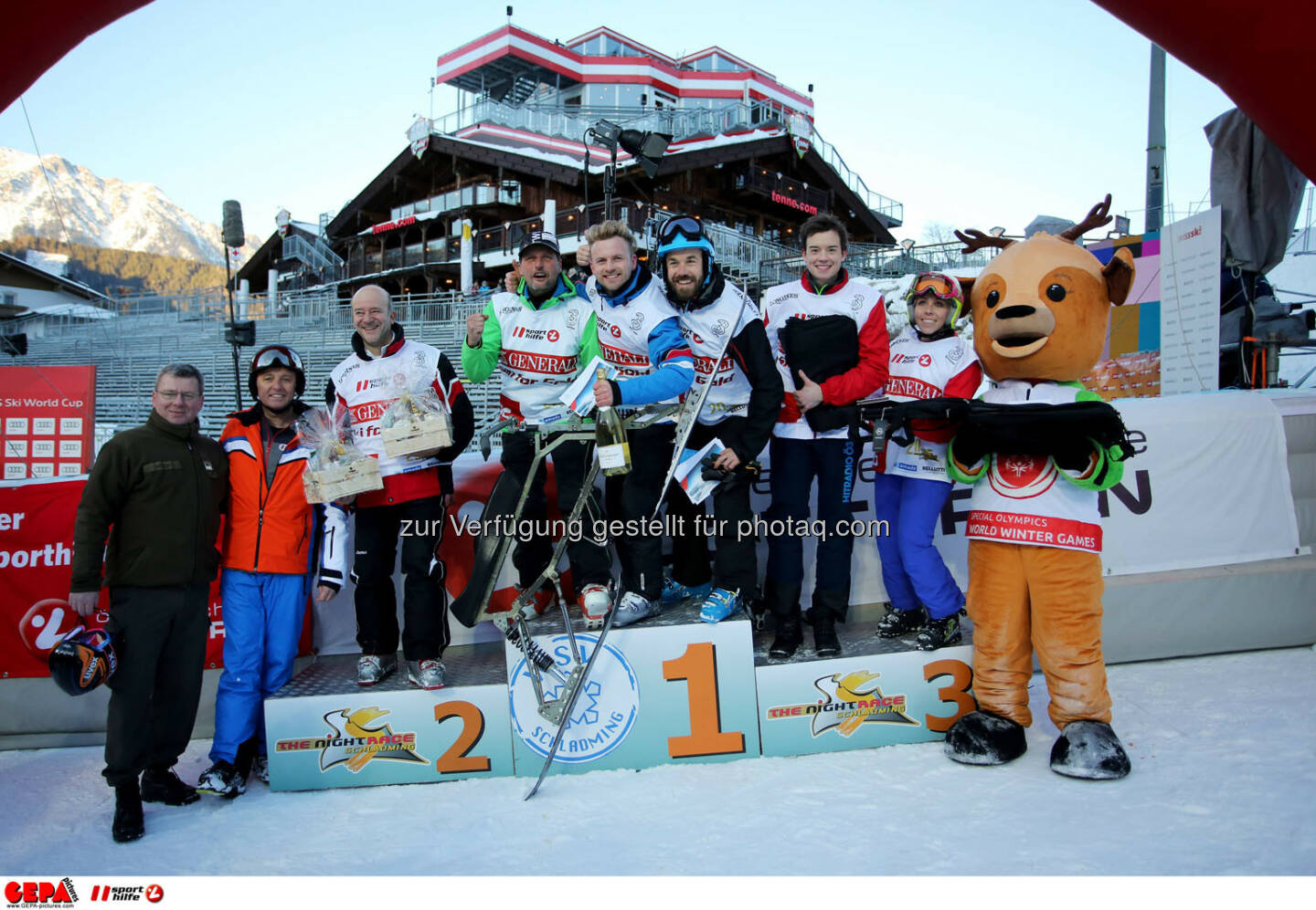 Ski for Gold Charity Race. Image shows managing director Harald Bauer (Sporthilfe), Andy Lee Lang, Gerfried Seeber, Willi Gabalier, Oliver Witvoet, Philipp Hans, Ricarda Huber and maskot Luis. Keywords: Special Olympics World Winter Games, SOWWG Austria 2017 preview. Photo: GEPA pictures/ Daniel Goetzhaber