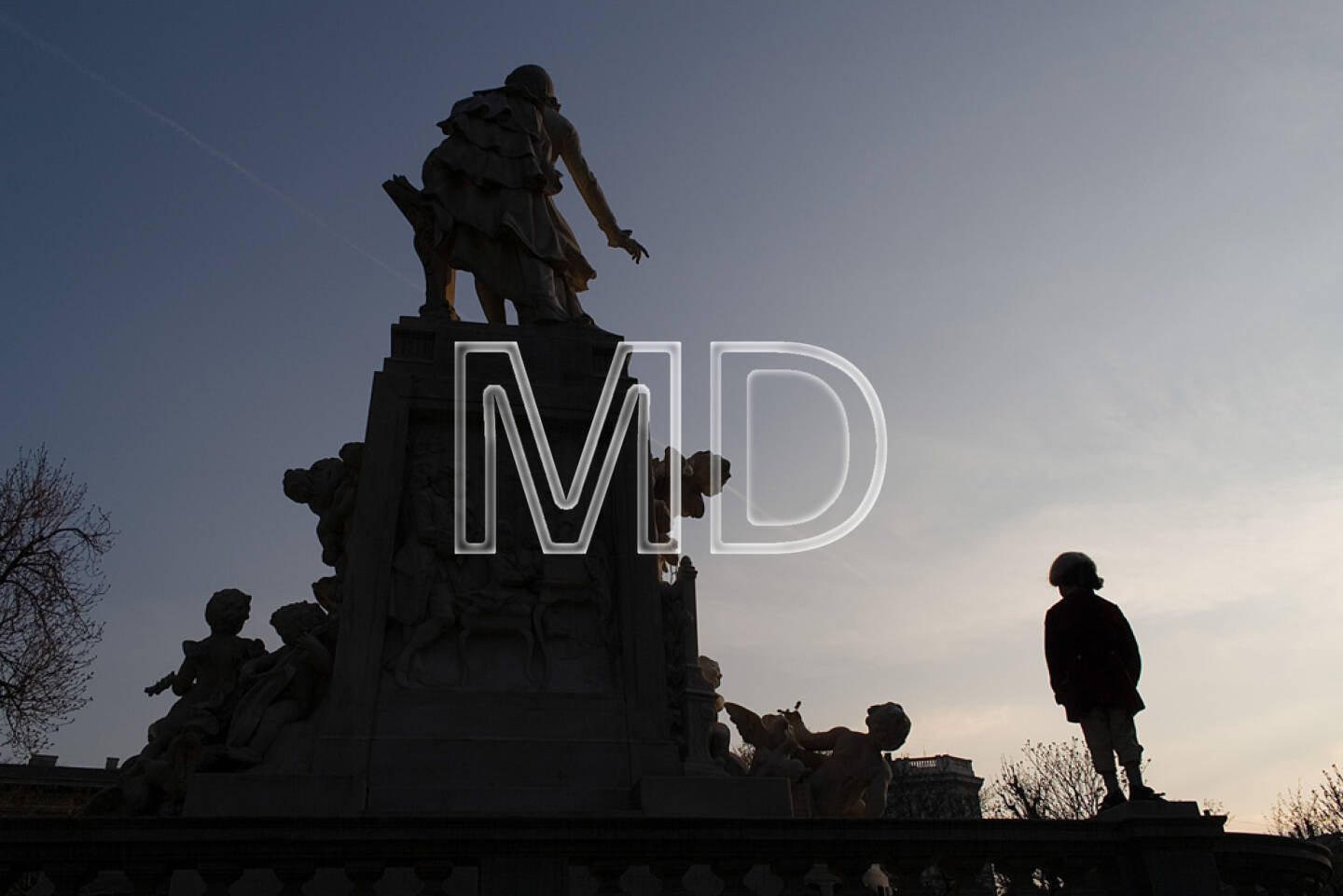 Mozart am Mozartdenkmal