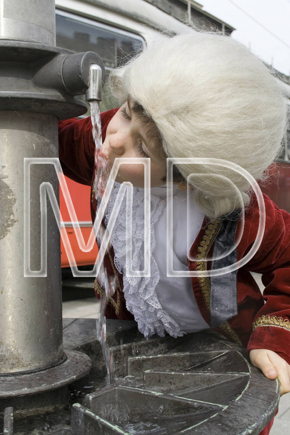 Mozart am Trinkbrunnen