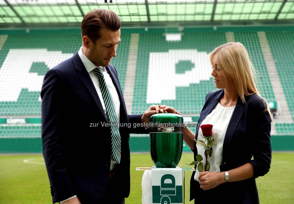 Eventbestattung KG: „Grün-weiß bis über den Tod hinaus….“ - Trauerfeier für Rapid-Fans im neuen Allianz Stadion. (Fotocredit: Eventbestattung), © Aussender (06.02.2017) 