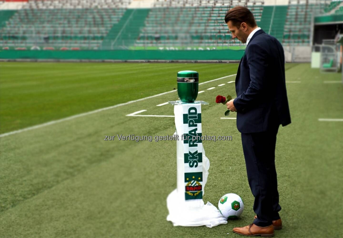 Eventbestattung KG: „Grün-weiß bis über den Tod hinaus….“ - Trauerfeier für Rapid-Fans im neuen Allianz Stadion. (Fotocredit: Eventbestattung)