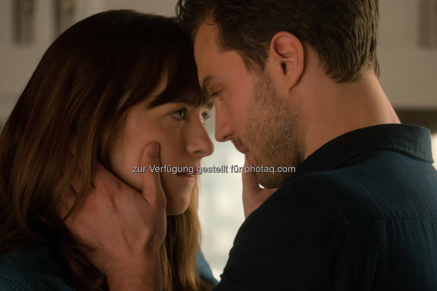 Cinepromotion und Filmmarketing GmbH: Mehr als 33.000 Tickets verkauft: Riesenansturm zum Filmstart von „Fifty Shades of Grey 2 – Gefährliche Liebe“ (Fotocredit: © Universal Pictures)