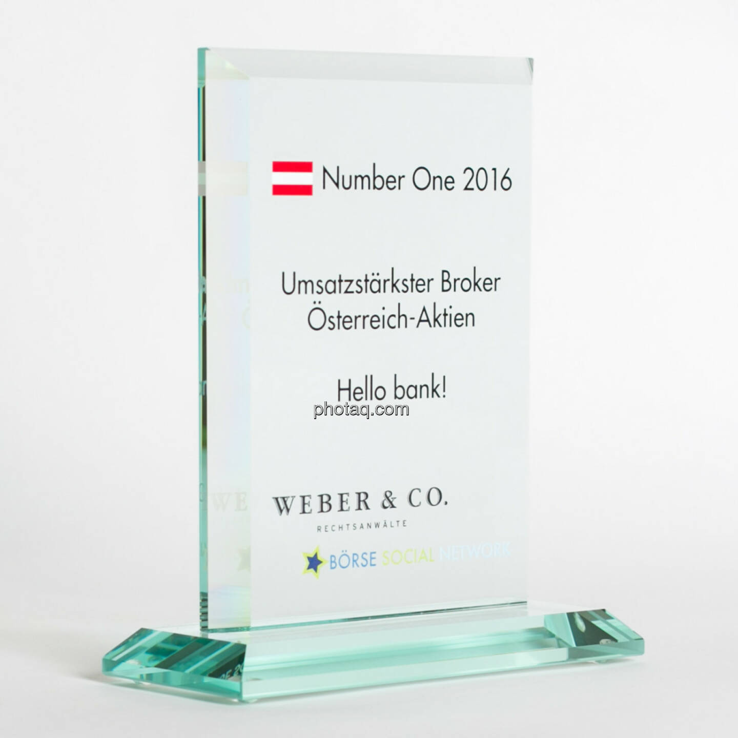 Number One Awards 2016 - Umsatzstärkster Broker Österreich-Aktien Hello bank!