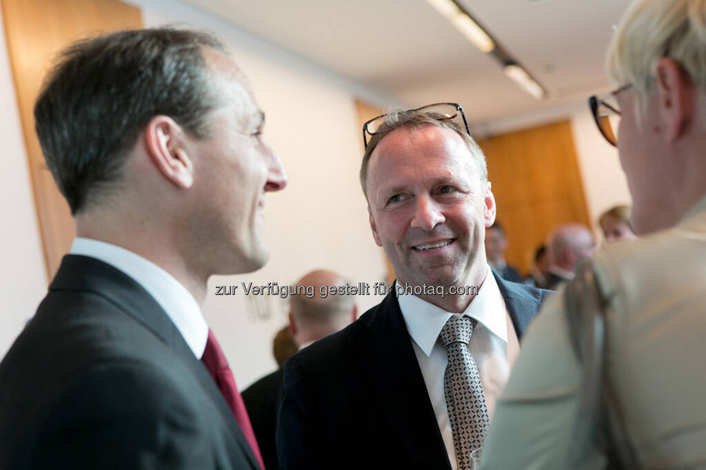 Stefan Dörfler (Erste Group), Frank Weingarts (UniCredit), © Martina Draper für BE / finanzmarktfoto.at (14.05.2013) 