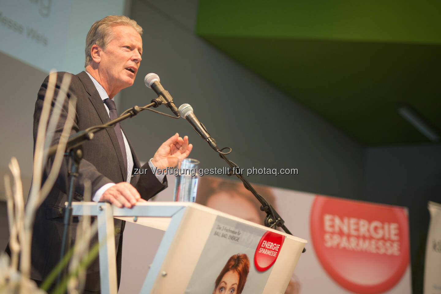 Bundesministerium für Wissenschaft, Forschung und Wirtschaft: Mitterlehner bei Energiesparmesse: Energieeffizienz ist wichtiger denn je (Fotocredit: BMWFW/Glaser)