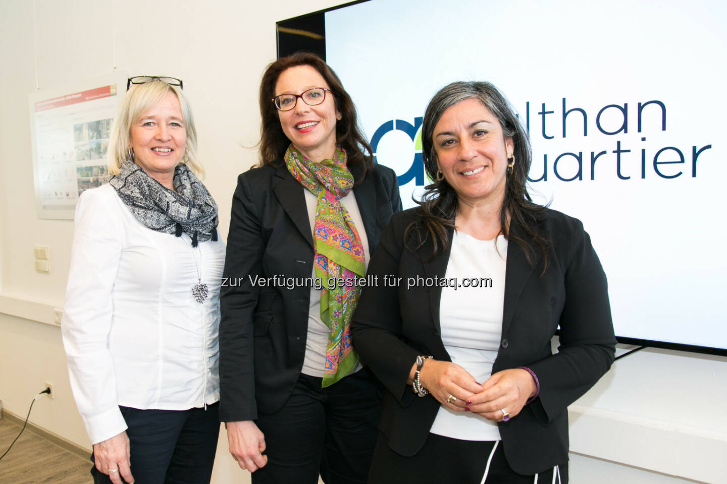 Karin Oppeker (Ombudsfrau Althan Quartier), Michaela Mischek (Geschäftsführerin Althan Quartier Projektentwicklung), Maria Vassilakou (Vizebürgermeisterin) - Althan Quartier: Althan Quartier – Neues Leben am Franz-Josefs-Bahnhof (Fotocredit: Skills/APA-Fotoservice/Rastegar)