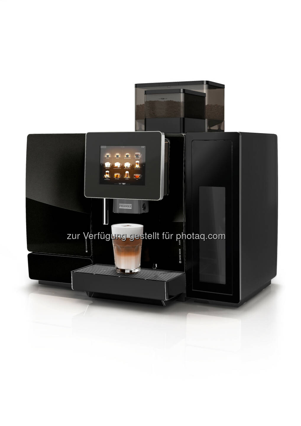 Die A600 von Franke Coffee Systems sorgt mit ausgeklügelter Schweizer Technik fuer individuelle Getränkezubereitung von höchster Qualität. Der intuitiv bedienbare Touchscreen eröffnet neue Dimensionen der Interaktion mit Kunden und Servicepersonal. So steigert die A600 den effizienten Getränkeservice. Die neueste Ausführung ist mit dem FoamMaster(TM) für fast grenzenlose Getränkevielfalt und mit dem automatischen Reinigungssystem EasyClean für tadellose Hygiene ausgestattet. - Franke Coffee Systems: A600: Alles für den perfekten Kaffee (FOTO) (Fotocredit: obs/Franke Coffee Systems/FRANKE)