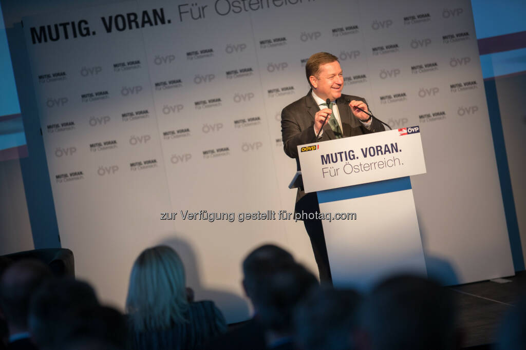 Werner Amon - ÖVP Bundesparteileitung: Mitterlehner eröffnet erste ÖVP Bürgermeister-Konferenz: Nur gemeinsam sind wir stark und erfolgreich (Fotocredit:ÖVP/Jakob Glaser), © Aussender (17.03.2017) 