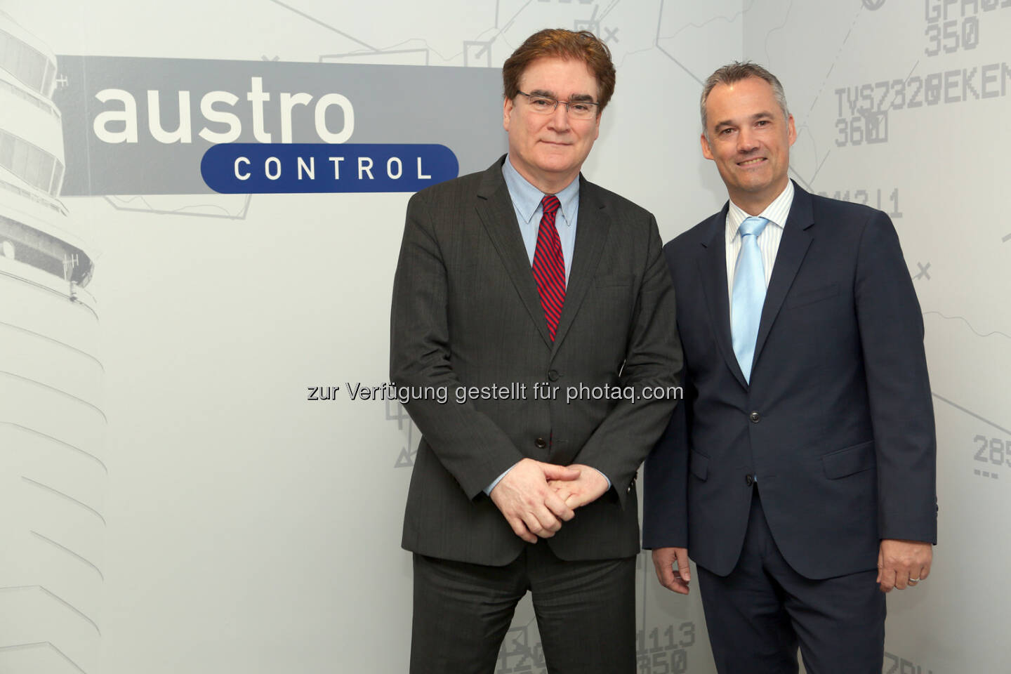 Dr.Heinz Sommerbauer (CEO); Thomas Hoffmann (MSc., COO) - Austro Control GmbH: Austro Control: Positive Bilanz 2016 (Fotocredit: Austro Control GmbH/APA-Fotoservice/Bargad)