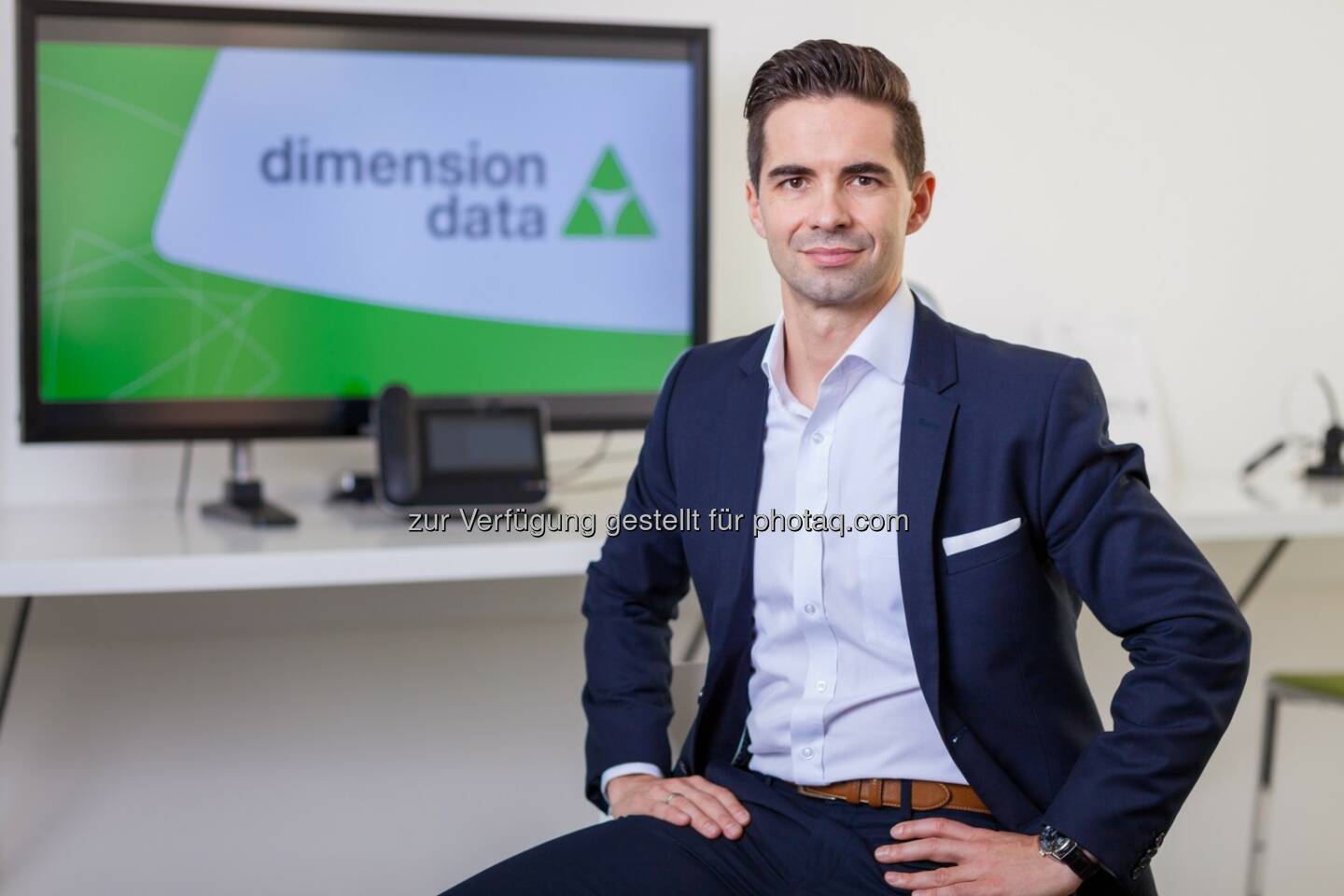 Jürgen Horak, CEO Dimension Data Austria, präsentiert die Studie Erfolgsfaktoren für das Management hybrider IT. - Dimension Data: Studie von Dimension Data: Cloud und Hybrid IT werden Standard in Unternehmen (Fotocredit: Dimension Data)