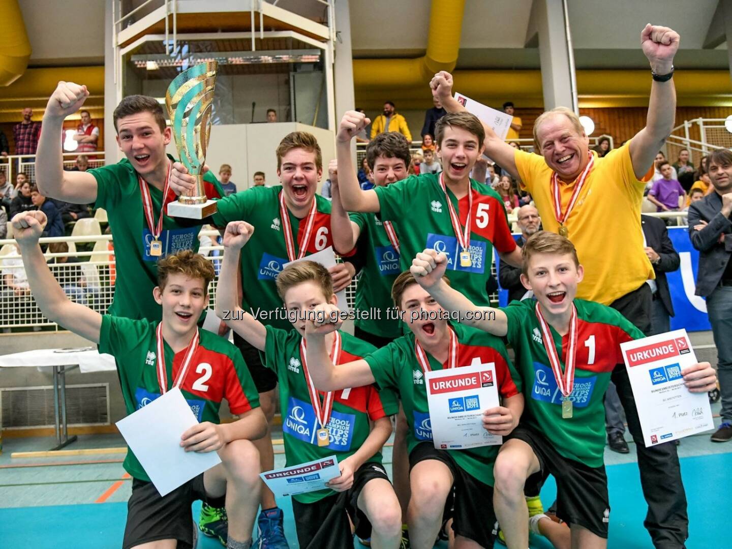 Wir gratulieren dem Team aus Niederösterreich (BG BRG Amstetten) zum Sieg bei den UNIQA School Championships BOYS! Sie konnten sich gegen das Team aus Kärnten (BRG Klagenfurt-Viktring) durchsetzen und holten damit den Bundesmeistertitel. Platz 3 ging an Fürstenfeld, das Team aus Innsbruck belegte den 4. Platz. Glückwunsch an die Gewinner und ein großes Lob an alle Teams für diese spannenden Wettkampftage in Wolfurt   Source: http://facebook.com/uniqa.at