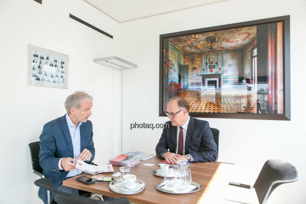 Christian Drastil (BSN), Thomas Gindele (Deutsche Handelskammer in Österreich), © Martina Draper/photaq (10.04.2017) 