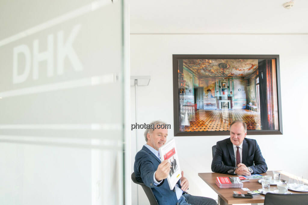 Christian Drastil (BSN), Thomas Gindele (Deutsche Handelskammer in Österreich), © Martina Draper/photaq (10.04.2017) 