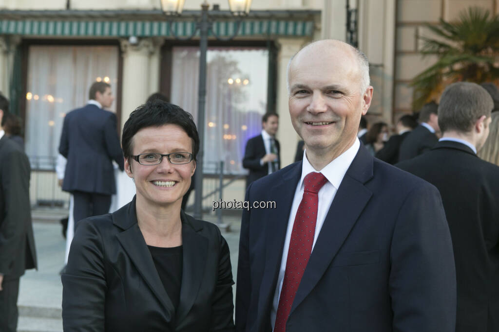 Gerda Königstorfer, Günter Kitzmüller (Rosenbauer), © finanzmarktfoto/Martina Draper (15.05.2013) 