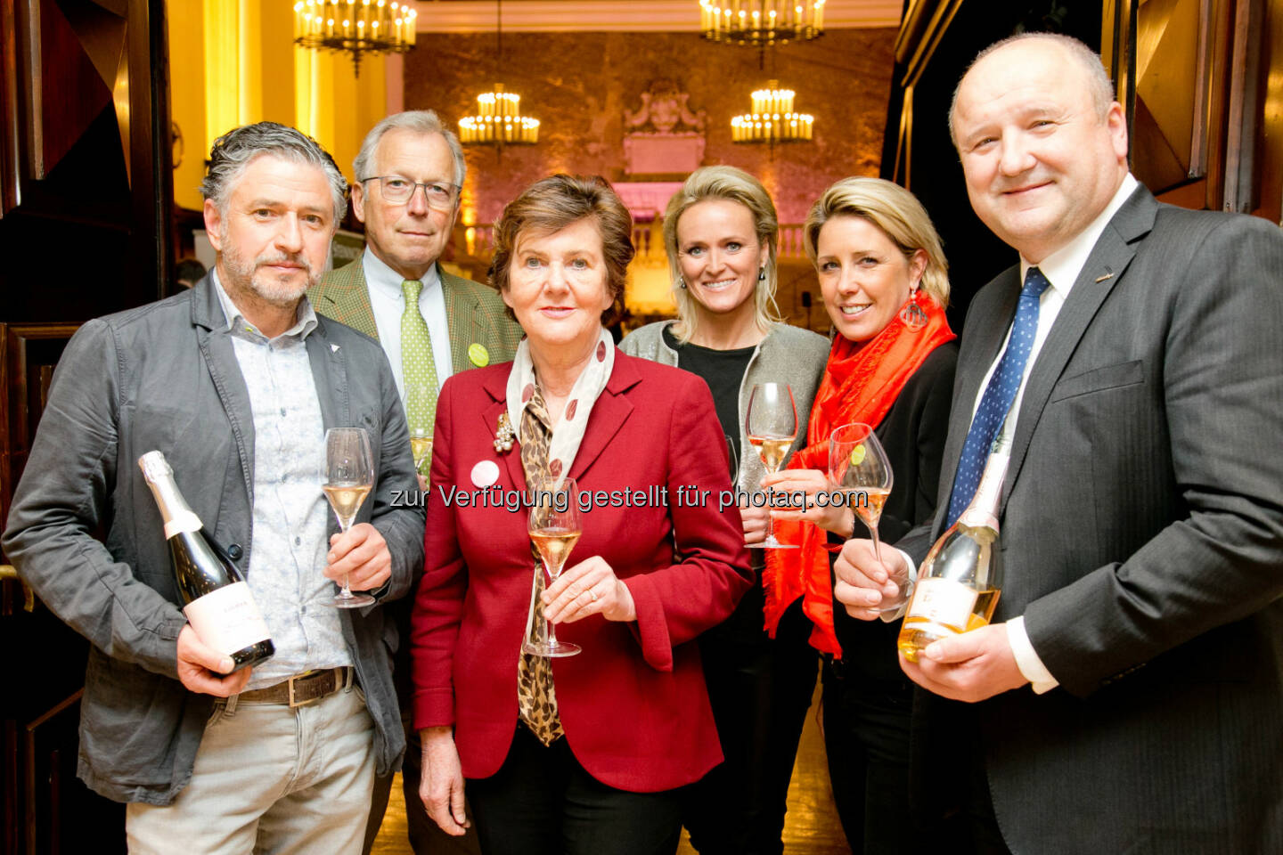 Fred Loimer, Winzer, Ferdinand Maier, Helga Rabl-Stadler, Alexandra Meissnitzer, Claudia Koller, Herbert Jagersberger, Sektfrühling, österreichischer Sekt, Festspielhaus, Salzburg - Österreichisches Sektkomitee: Österreichischer Sekt bietet Champagner, Cava & Co. Paroli! (Fotocredit: Österreichisches Sektkomitee/wildbild)