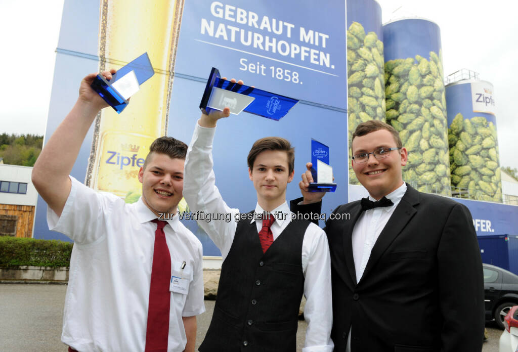 Lukas Grubmüller aus NÖ (2. Platz), Gewinner Kristian Kovacic aus Wien, Peter Hartl aus Kärnten (3. Platz) - Brau Union Österreich AG: Zipfer Zapf Masters 2017: Titel geht nach Wien (Fotocredit: Brau Union Österreich), © Aussender (28.04.2017) 