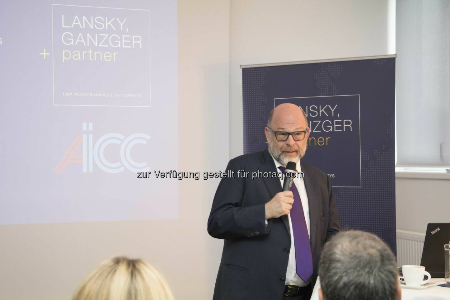 Gastgeber Gabriel Lansky beim Business Breakfast - Lansky, Ganzger & Partner Rechtsanwälte GmbH: AICC holt Anti-Terrorexperten nach Wien (Fotograf: Raphael Schwarz / Fotocredit: LGP)