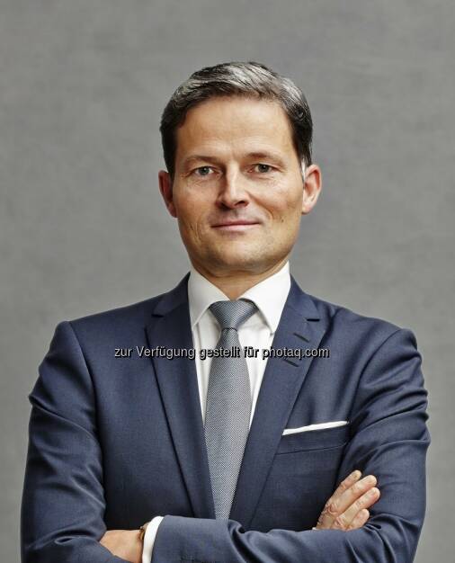 Erfolgreiche Award-Saison für First Private: Mit ihrem Dividendenfonds First Private Euro Dividenden STAUFER erhielt die Frankfurter Fondsboutique insgesamt sieben Auszeichnungen - CEO Tobias Klein (Fotocredit: First Private investment management), © Aussender (09.05.2017) 