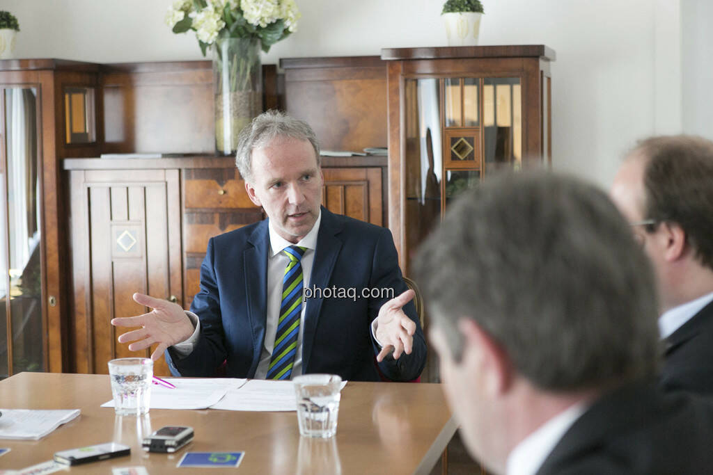 Christian Drastil, Florian Nowotny (CA Immo), Ernst Vejdovszky (S Immo), © finanzmarktfoto.at/Martina Draper (15.05.2013) 