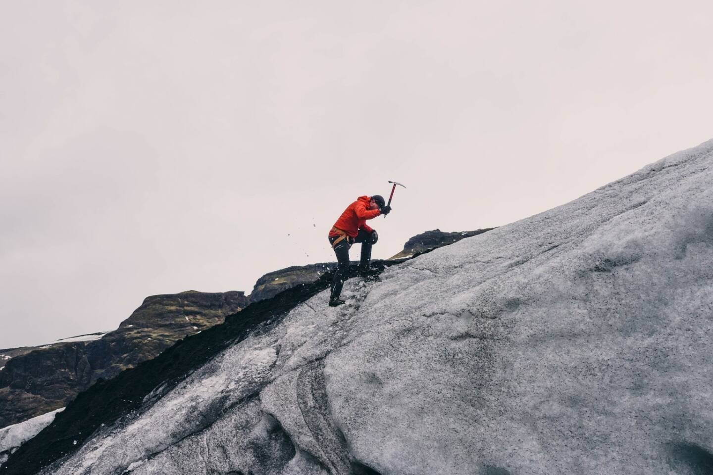 Gipfel, Dünne Luft, Berg, Ziel, All-Time-High, ATH (Bild: Pixabay/Unsplash https://pixabay.com/de/bergsteigen-bergsteiger-berg-802099/ )