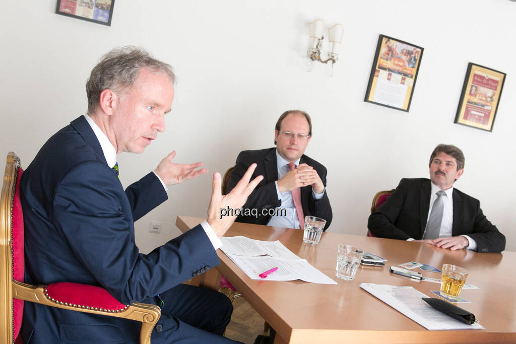 Christian Drastil, Florian Nowotny (CA Immo), Ernst Vejdovszky (S Immo), © finanzmarktfoto.at/Martina Draper (15.05.2013) 